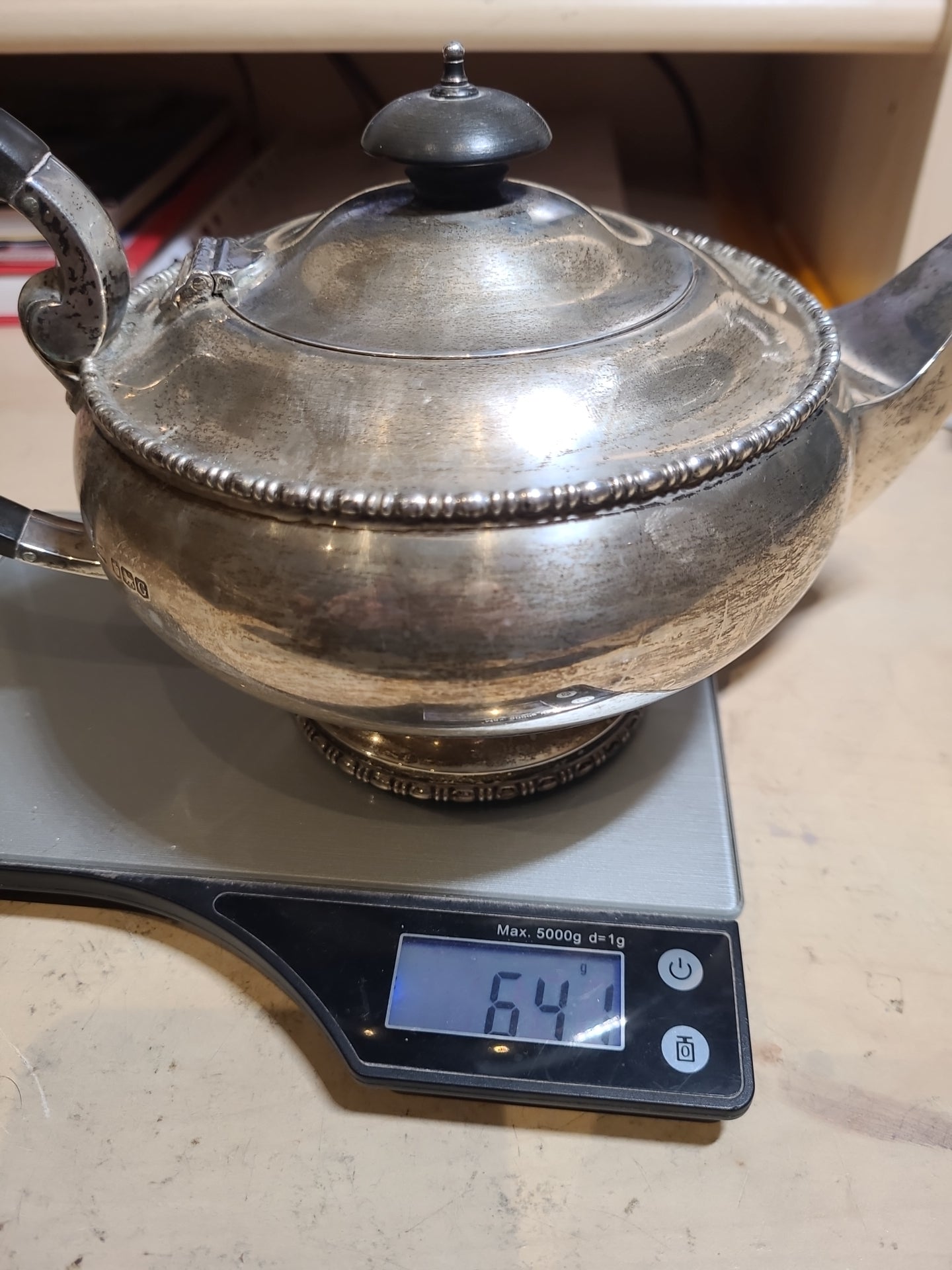SILVER Hallmarked Walker & Hall Teapot 641g Sheffield 1949 Georgian Style