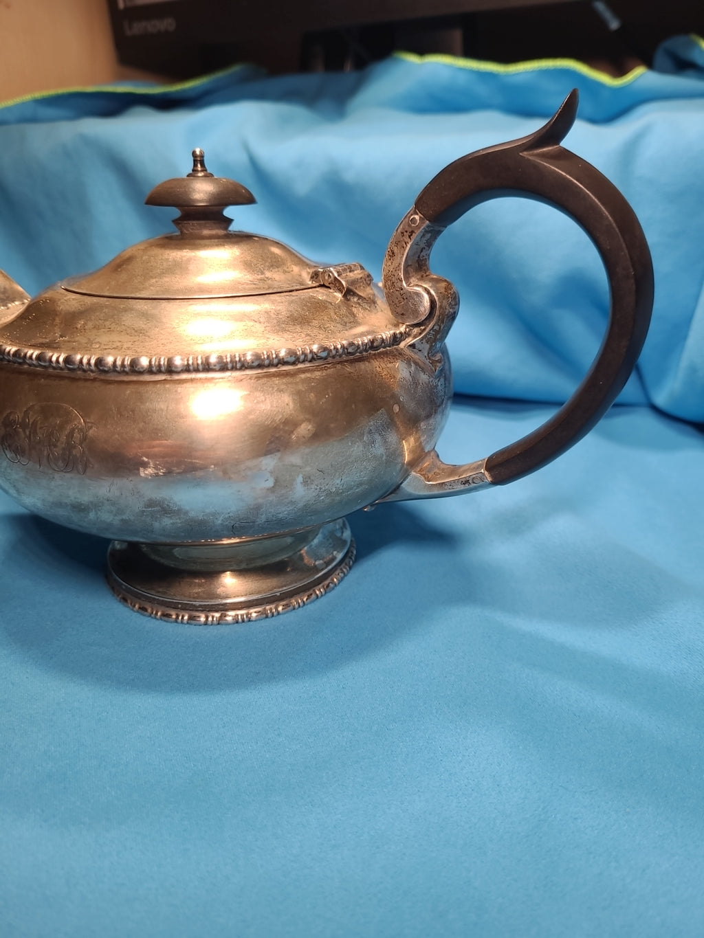 SILVER Hallmarked Walker & Hall Teapot 641g Sheffield 1949 Georgian Style