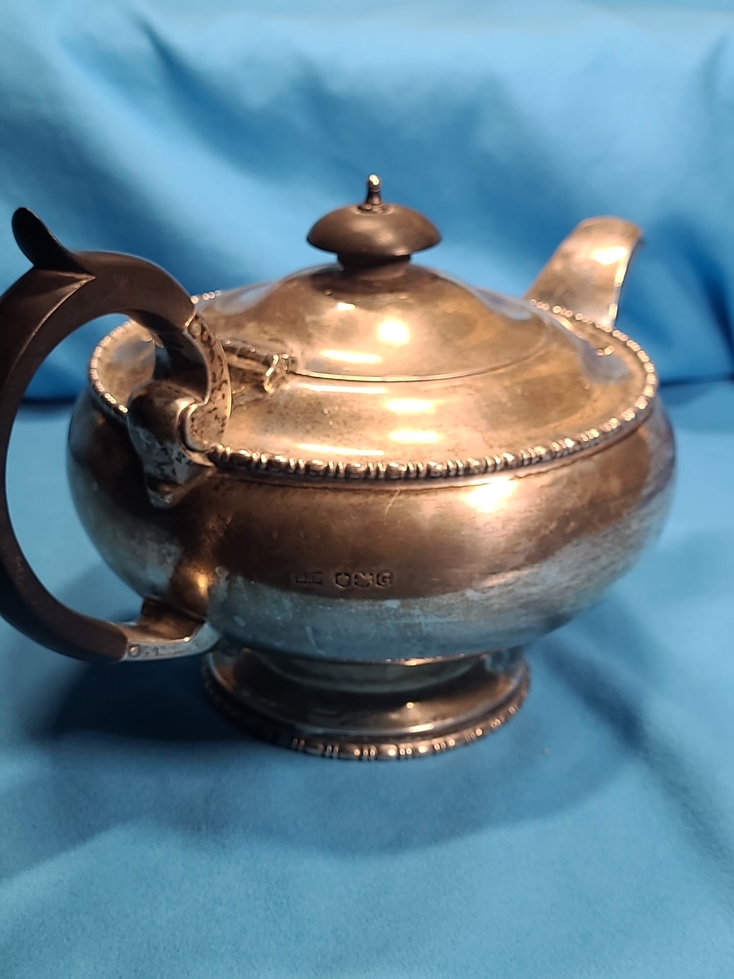 SILVER Hallmarked Walker & Hall Teapot 641g Sheffield 1949 Georgian Style