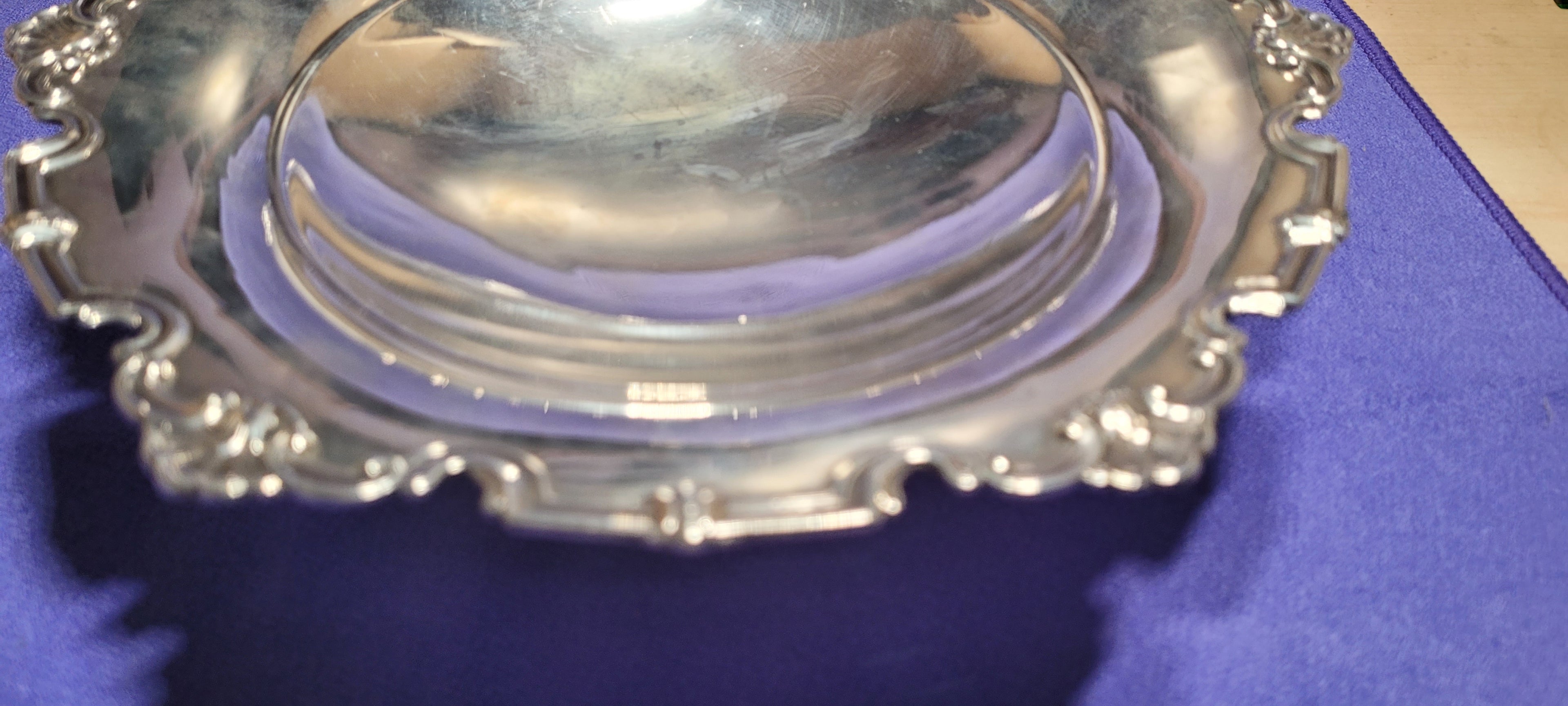 Mappin & Webb , Sterling Silver Large Tazza Dish , Sheffield , 1945 , 296g