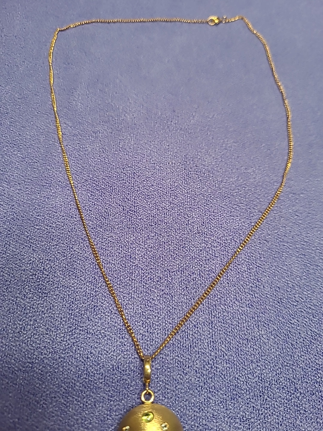 9ct 375 Yellow Gold Pendant With 9ct Gold Chain Hallmarked 5.93g