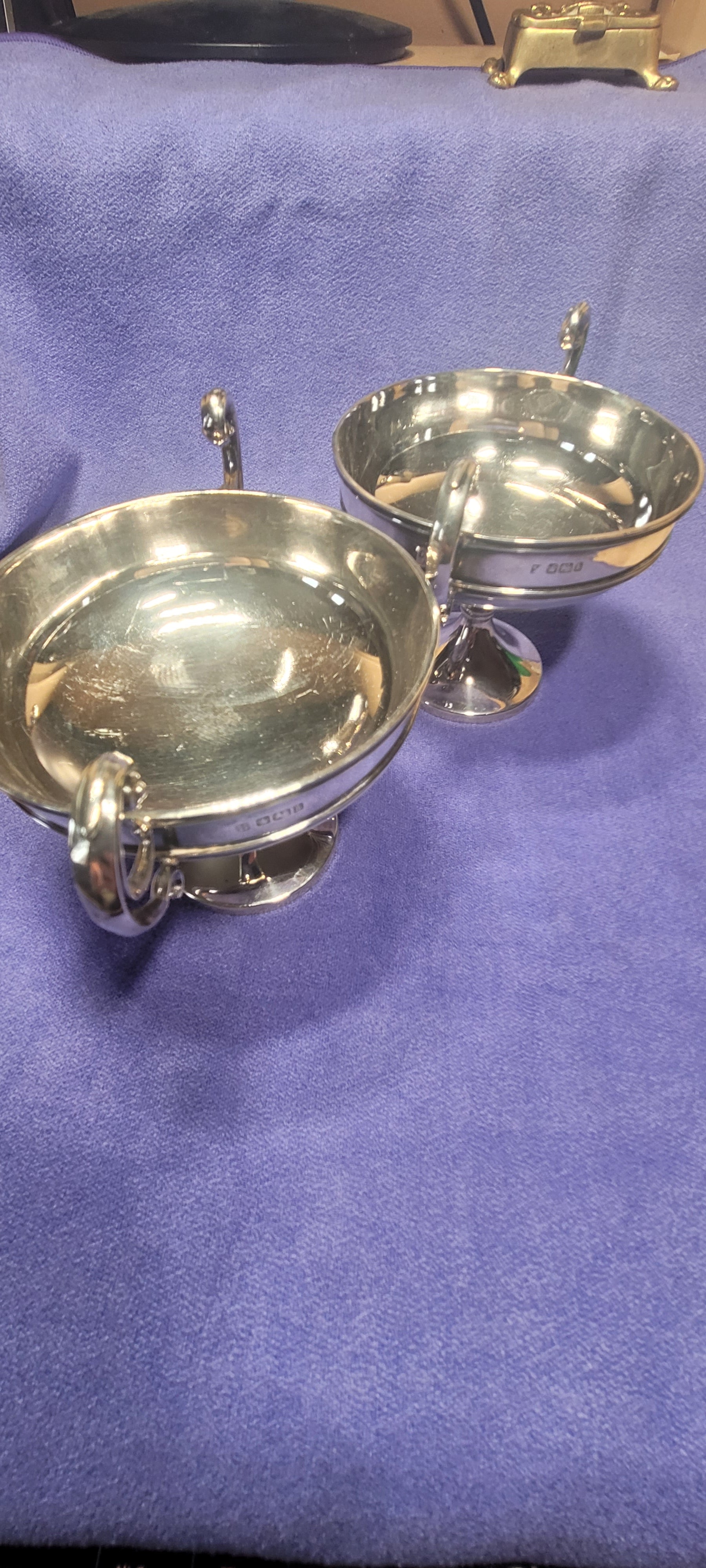 PAIR SOLID SILVER HANDLED PEDESTAL BOWLS FORDHAM & FAULKNER SHEFFIELD 1902 388g