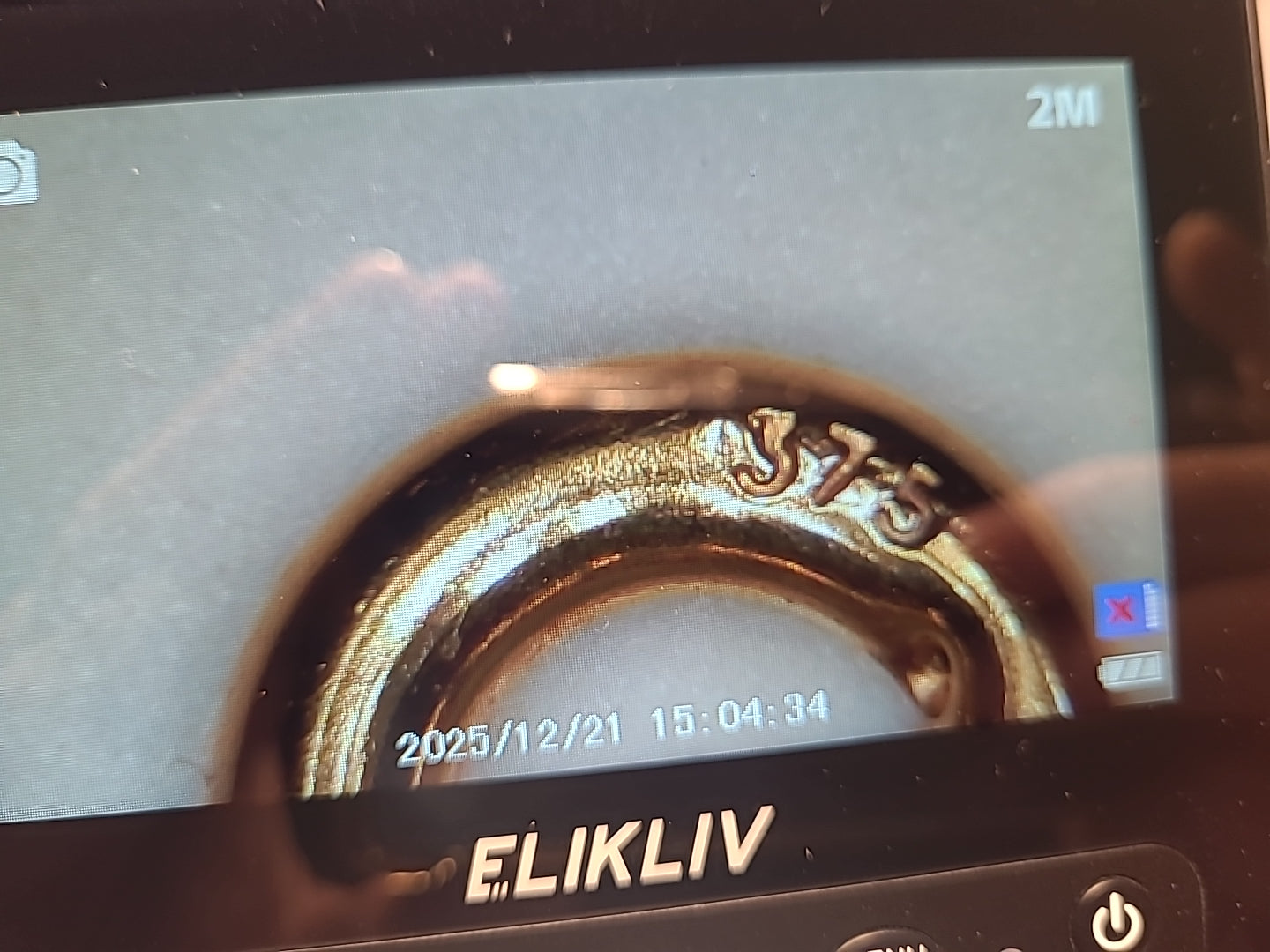 9ct 375 Yellow Gold Pendant With 9ct Gold Chain Hallmarked 5.93g