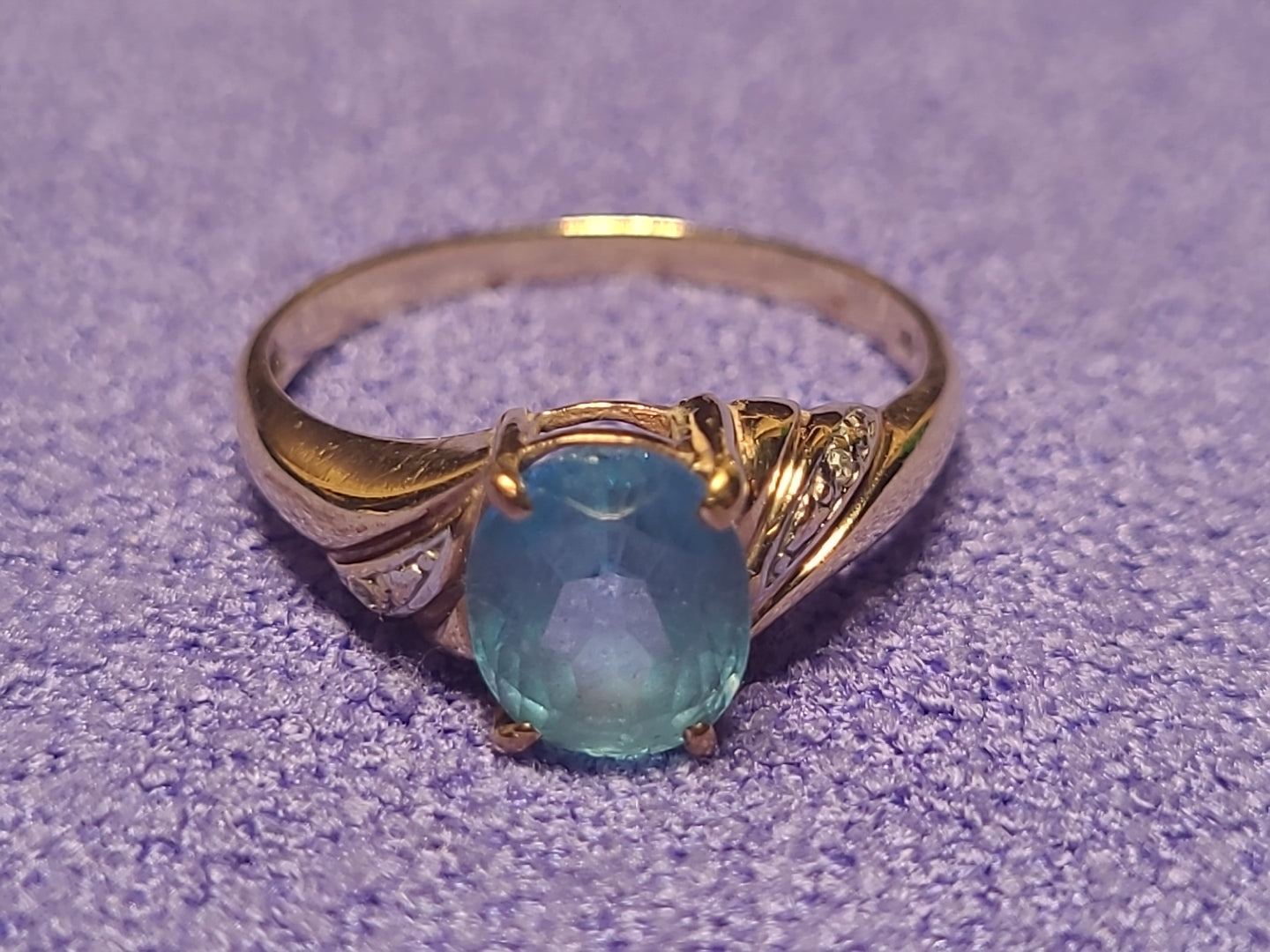 9ct Gold Blue Topaz Ring Size Q – Elegant Vintage Style – Stamped 9K – Superb