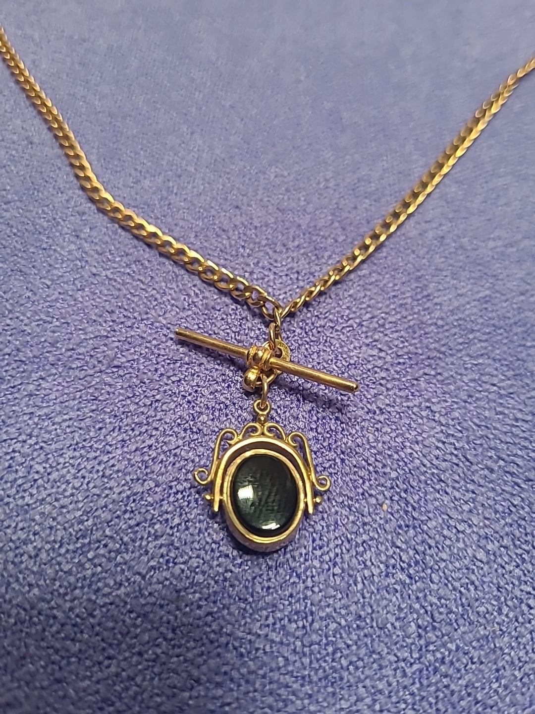 9ct Gold Onyx & Bloodstone Fob Pendant With Chain Hallmarked 7.5g