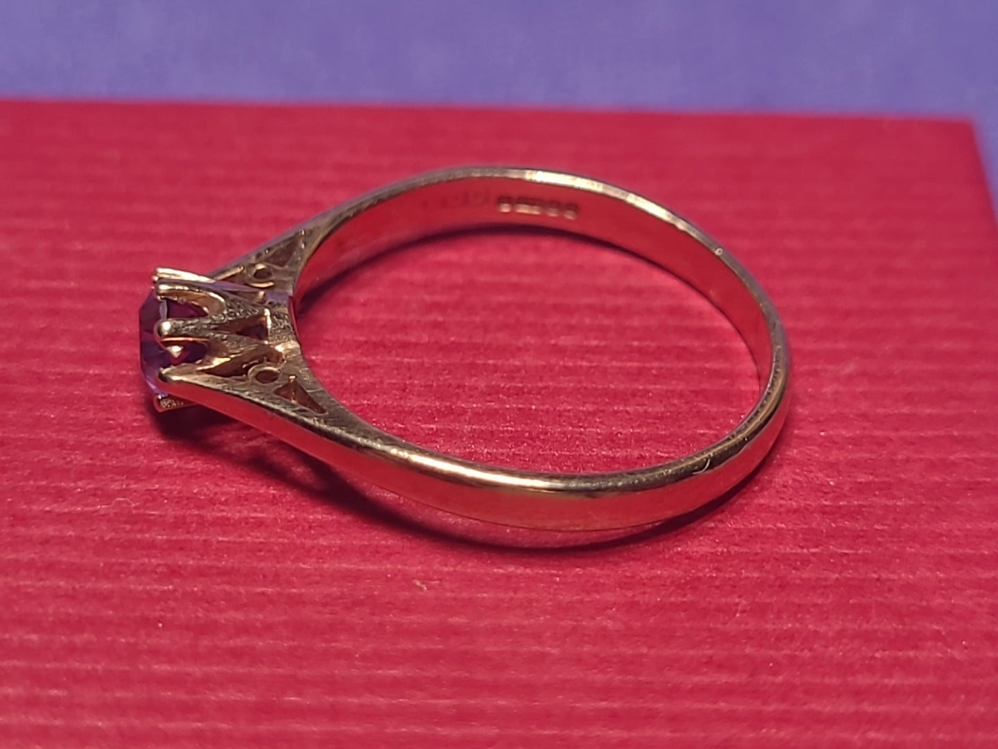 9ct Yellow Gold Vintage Amethyst Ring Hallmarked Single Stone Size M UK