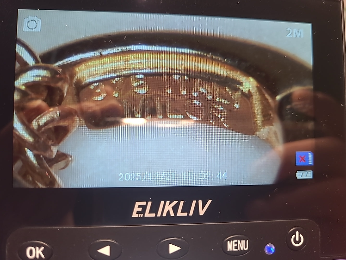 9ct 375 Yellow Gold Pendant With 9ct Gold Chain Hallmarked 5.93g