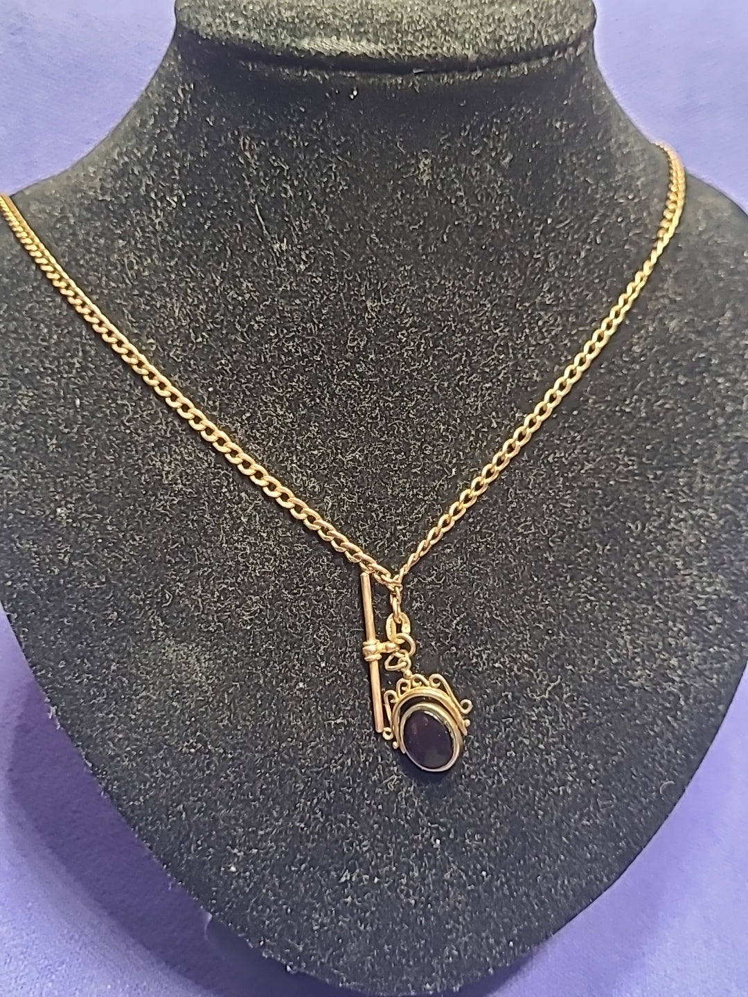 9ct Gold Onyx & Bloodstone Fob Pendant With Chain Hallmarked 7.5g