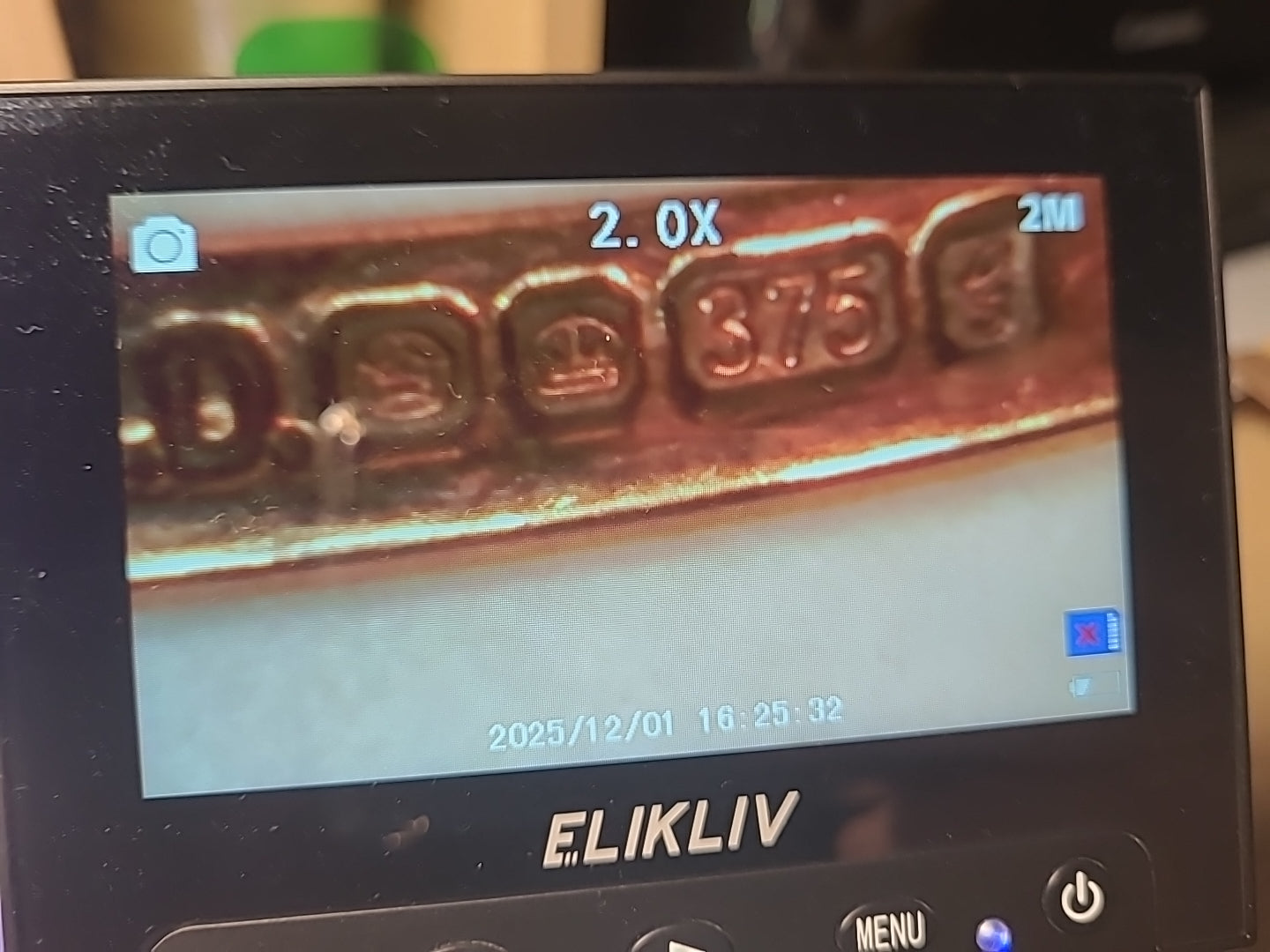 Hallmarked 9ct Gold Small Diamond Ring Size S – Vintage Style – Lovely Condition