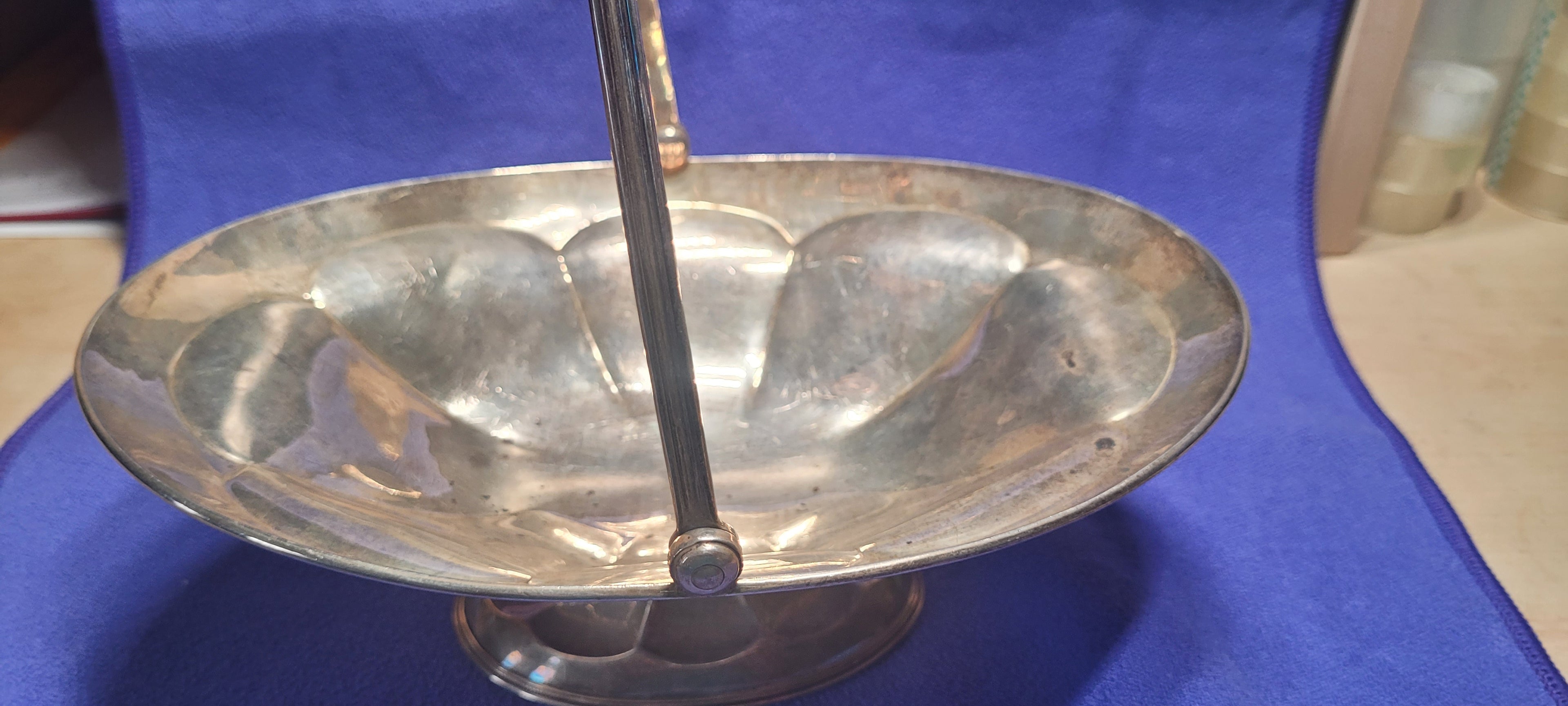 Solid Silver Fruit Handled Basket,Holland Aldwinckle & Slater,London,344g ,1909