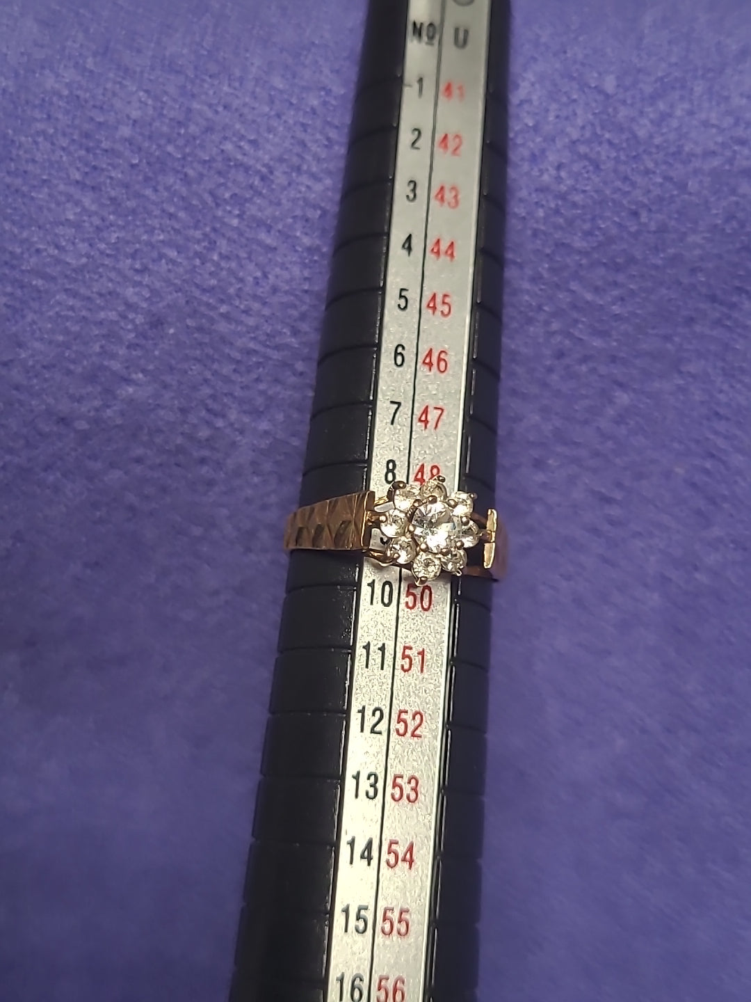 9ct Gold Daisy Cluster Ring Size I 1/2 Yellow Gold 375 Hallmarked Floral Design