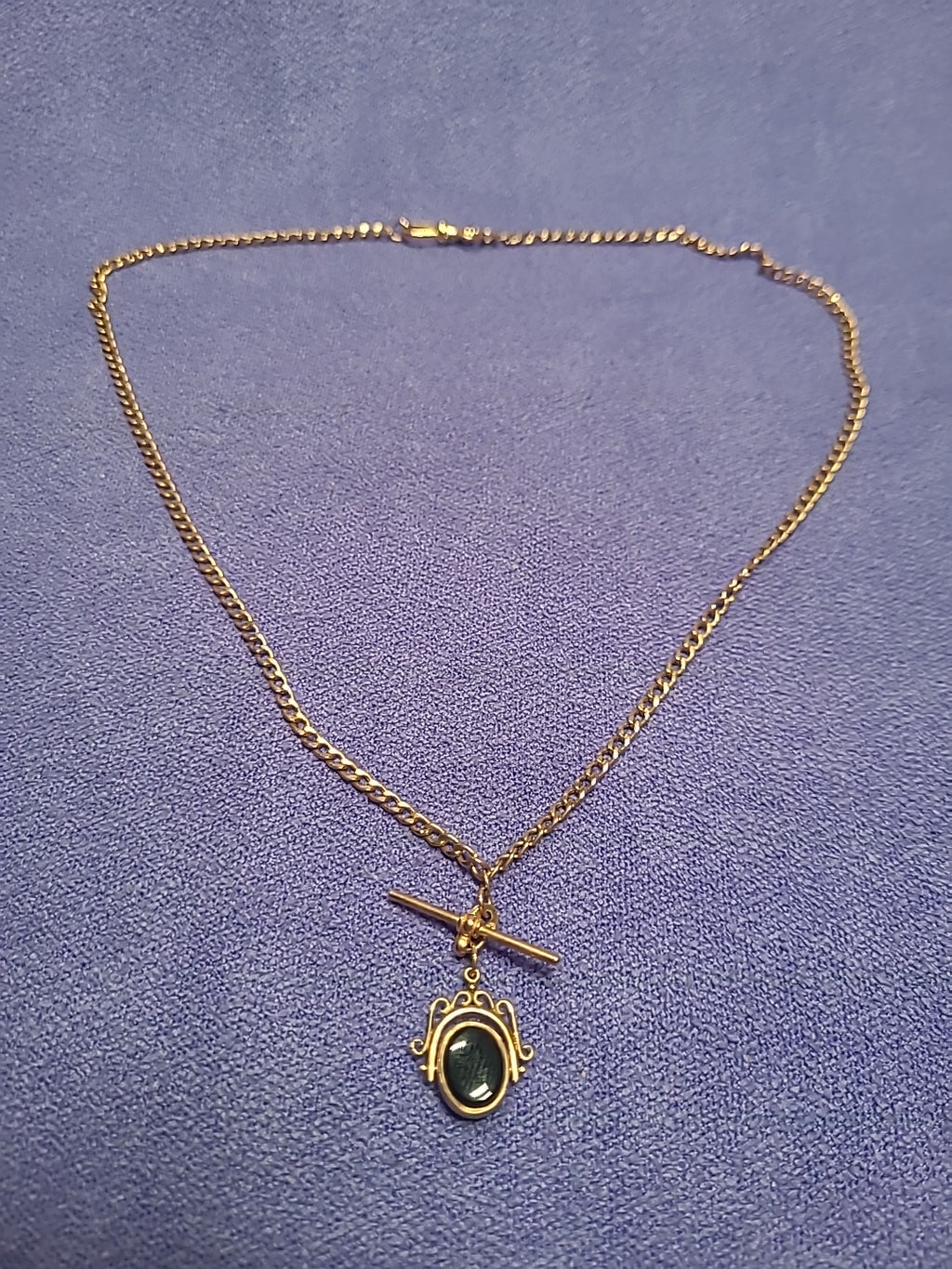9ct Gold Onyx & Bloodstone Fob Pendant With Chain Hallmarked 7.5g