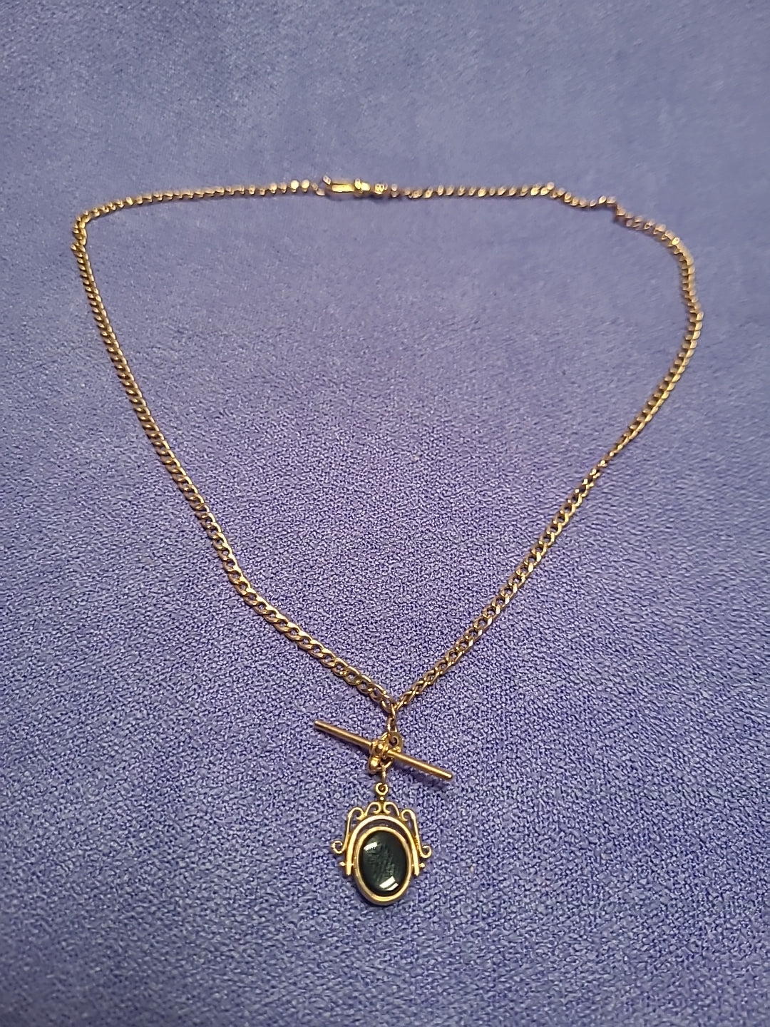 9ct Gold Onyx & Bloodstone Fob Pendant With Chain Hallmarked 7.5g