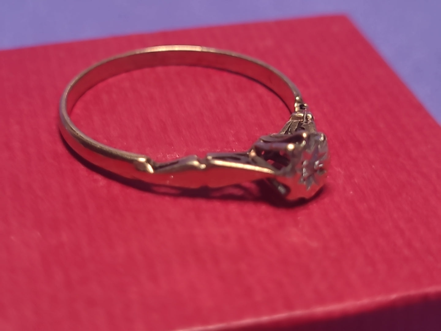 Hallmarked 9ct Gold Small Diamond Ring Size S – Vintage Style – Lovely Condition