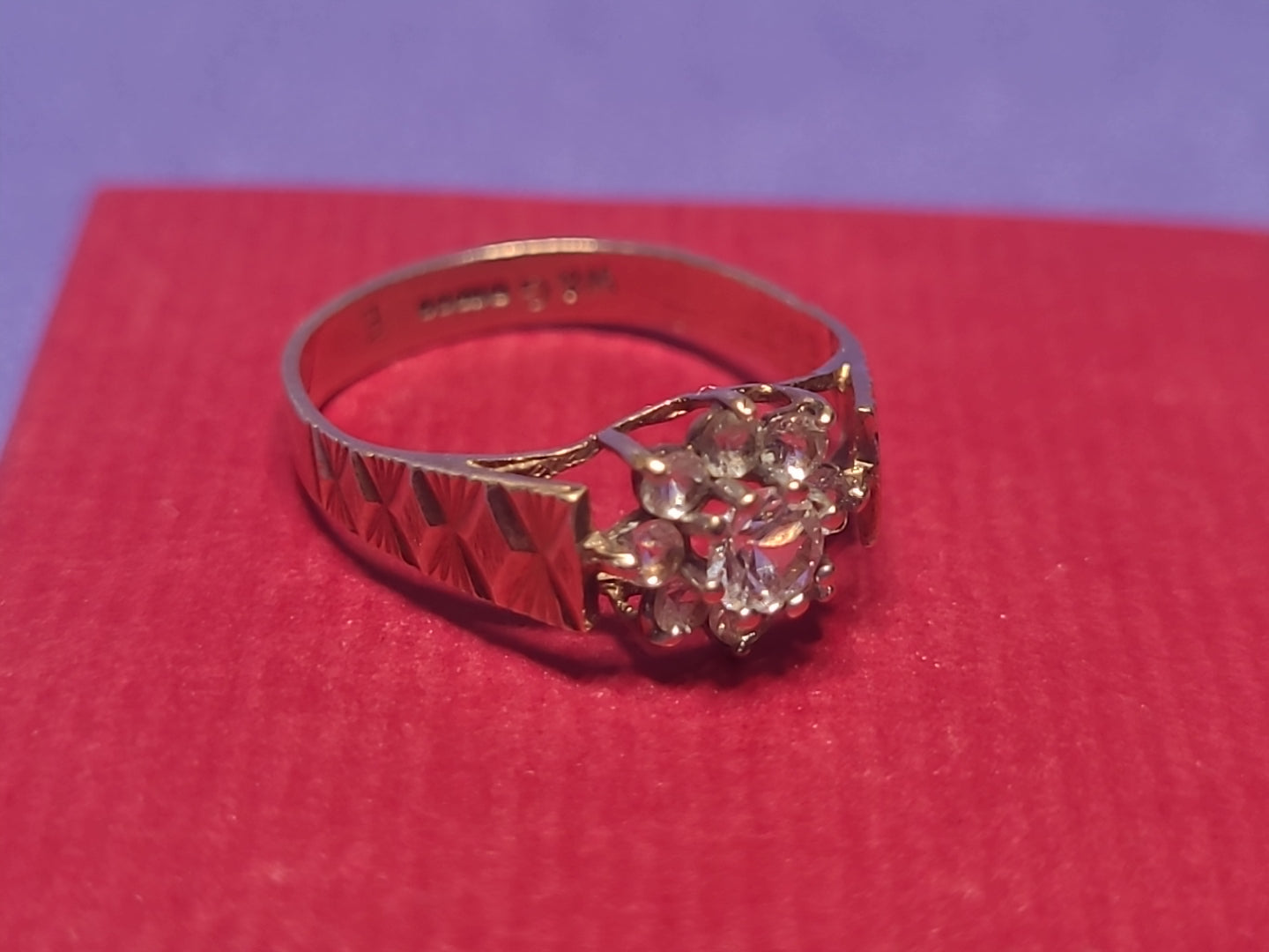 9ct Gold Daisy Cluster Ring Size I 1/2 Yellow Gold 375 Hallmarked Floral Design