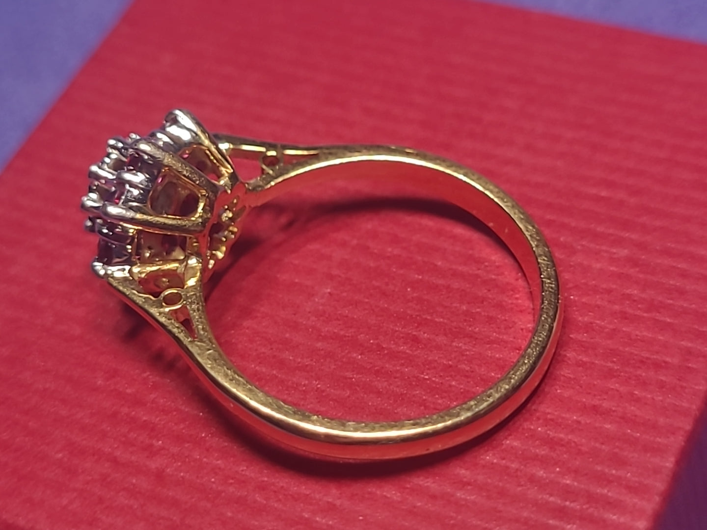 18ct Yellow Gold Ruby & Diamond Daisy Cluster Ring Size M 3.64g Vintage