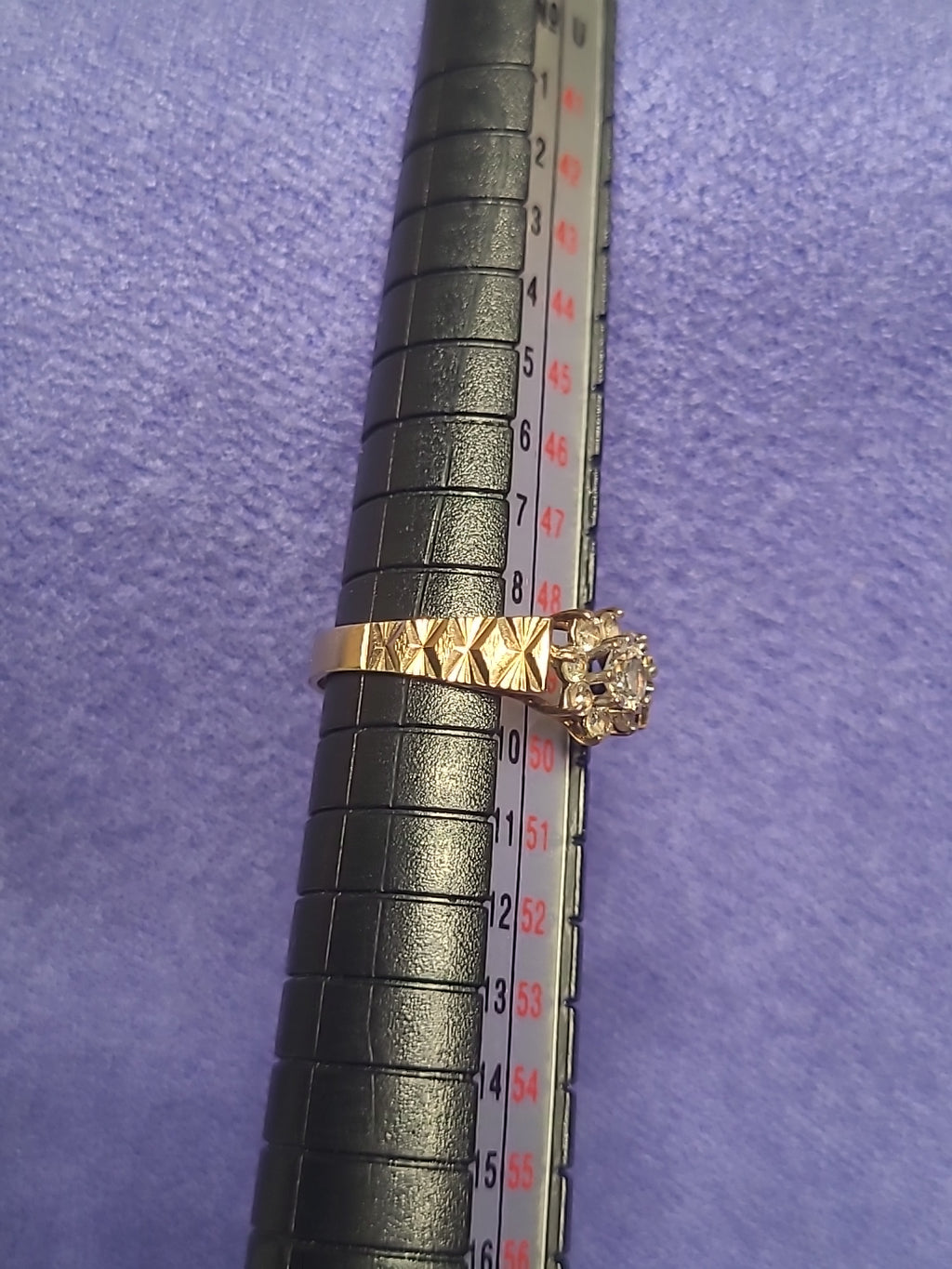 9ct Gold Daisy Cluster Ring Size I 1/2 Yellow Gold 375 Hallmarked Floral Design