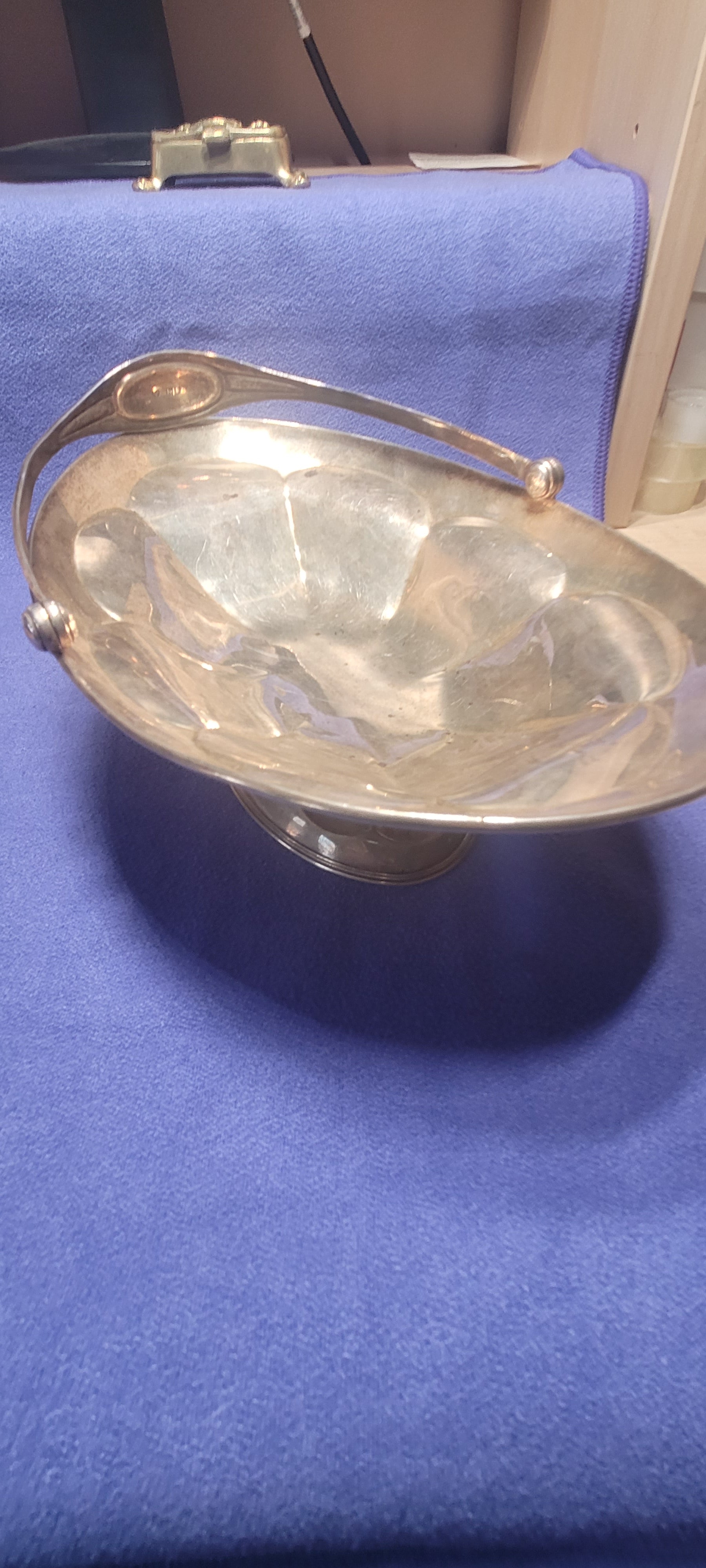 Solid Silver Fruit Handled Basket,Holland Aldwinckle & Slater,London,344g ,1909