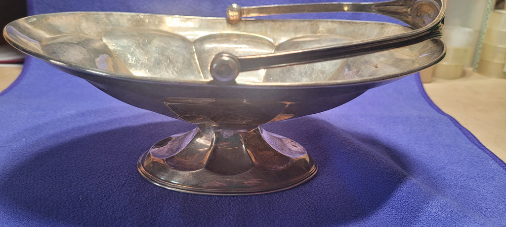 Solid Silver Fruit Handled Basket,Holland Aldwinckle & Slater,London,344g ,1909