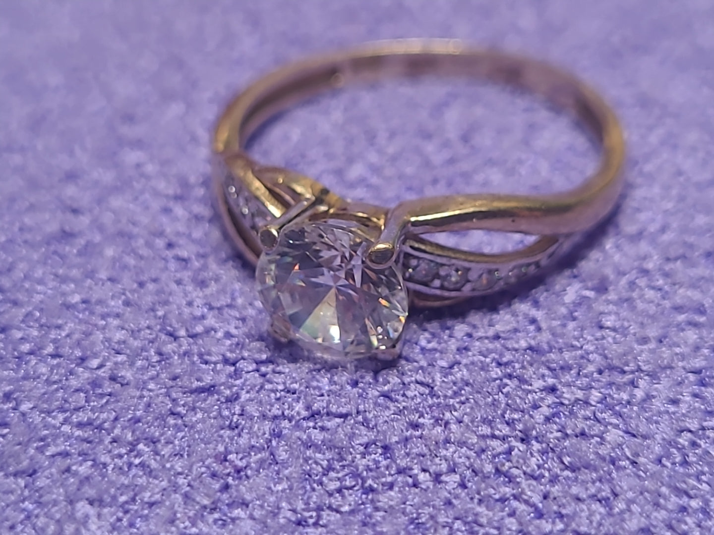 STUNNING LADIES 9CT GOLD 375 RING SIZE M 1/2 CUBIC ZIRCONIA JEWELLERY