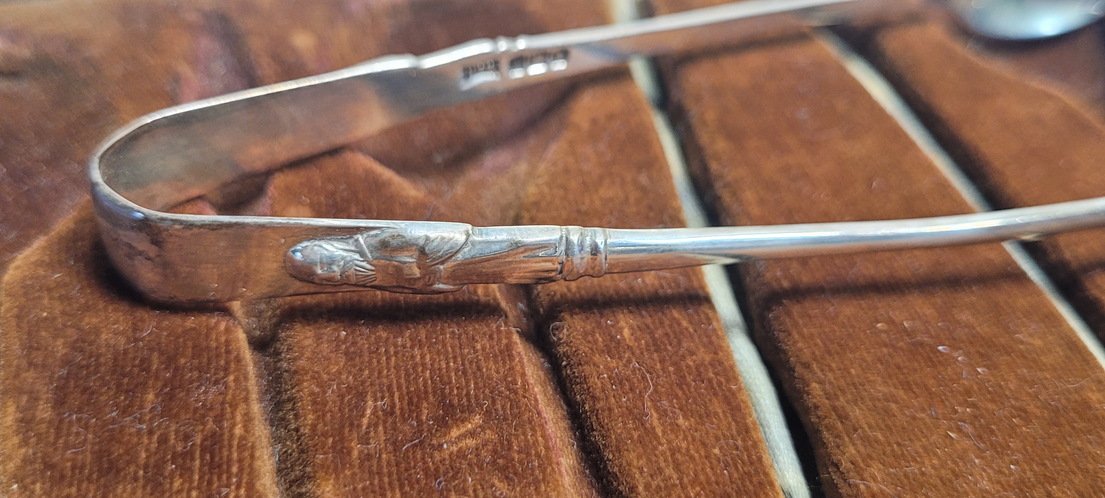 Antique Cased Solid Silver Spoon & Tong Set Walker & Hall 1923 98g