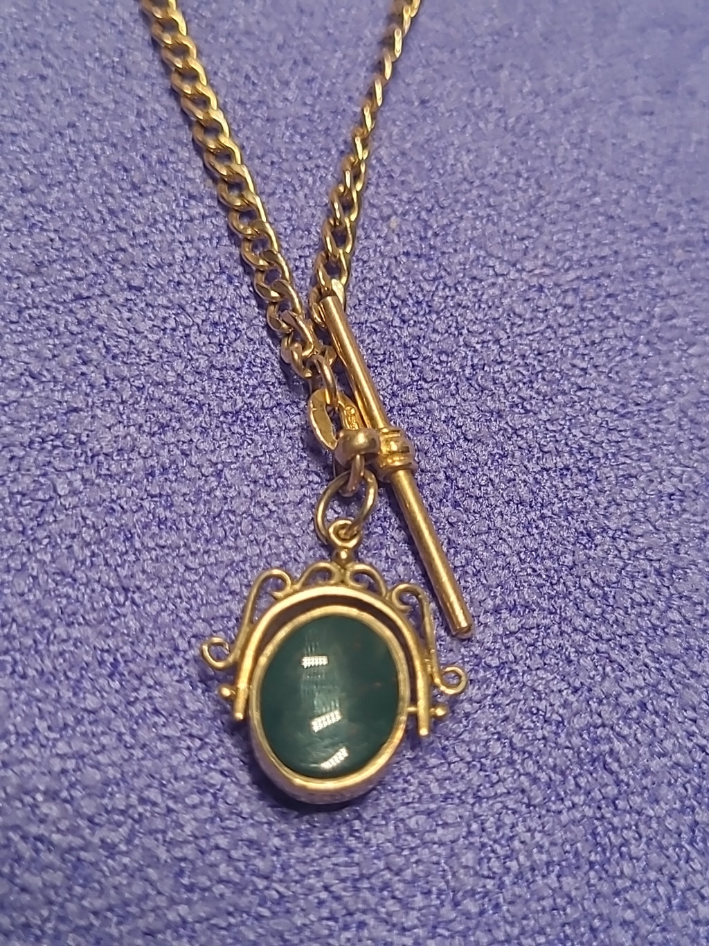 9ct Gold Onyx & Bloodstone Fob Pendant With Chain Hallmarked 7.5g